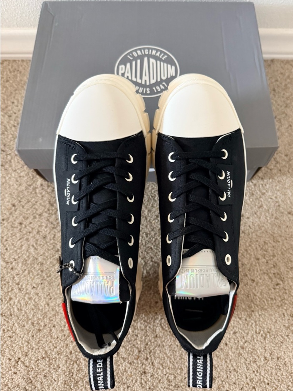 Palladium Women’s Black Canvas Sneakers with Cream Platform Sole - Picture 4 of 4